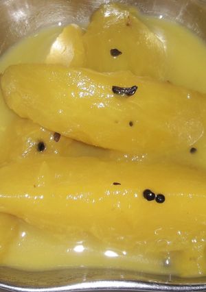 A picture of Raw mango curry.