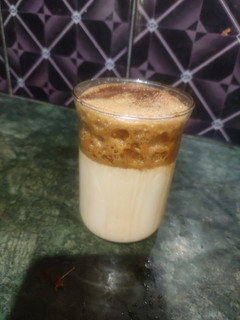 தோல்வி ஆகாத தல்கோனா காபி (Dalgona coffee recipe in tamil) செய்முறை முக்கிய புகைப்படம்