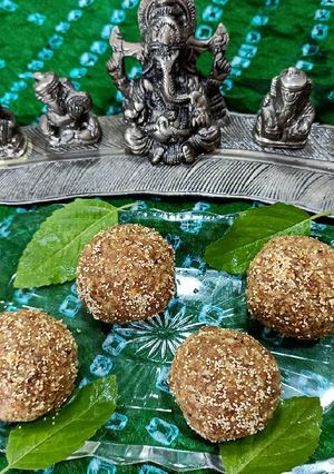 A picture of Churmaa Ladoo.