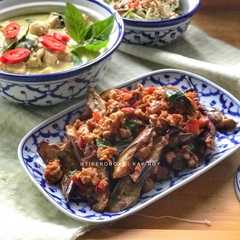 A picture of 🇹🇭 PAD KRA PAO TERUNG & AYAM.