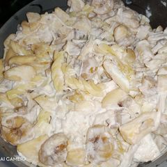 A picture of Sweet Cream fruits pasta chat.