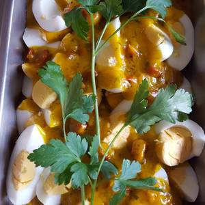 Huevos duros  en salsa  verde en la termomix
