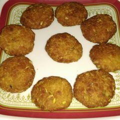 A picture of Beaten rice biscuits.