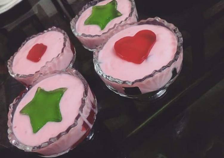 Steps to Make Award-winning Strawberry custard 🍓