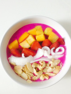 Foto resep Dragon Fruit Smoothie Bowl (part 1)