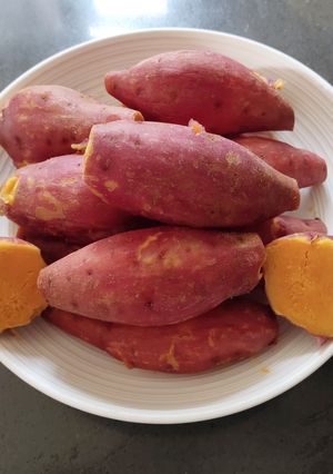 A picture of Steamed Yellow Sweet Potatoes.