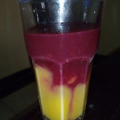 A picture of Mango beetroot juice#author marathon.