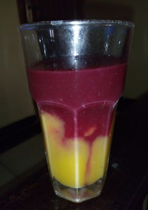 A picture of Mango beetroot juice#author marathon.