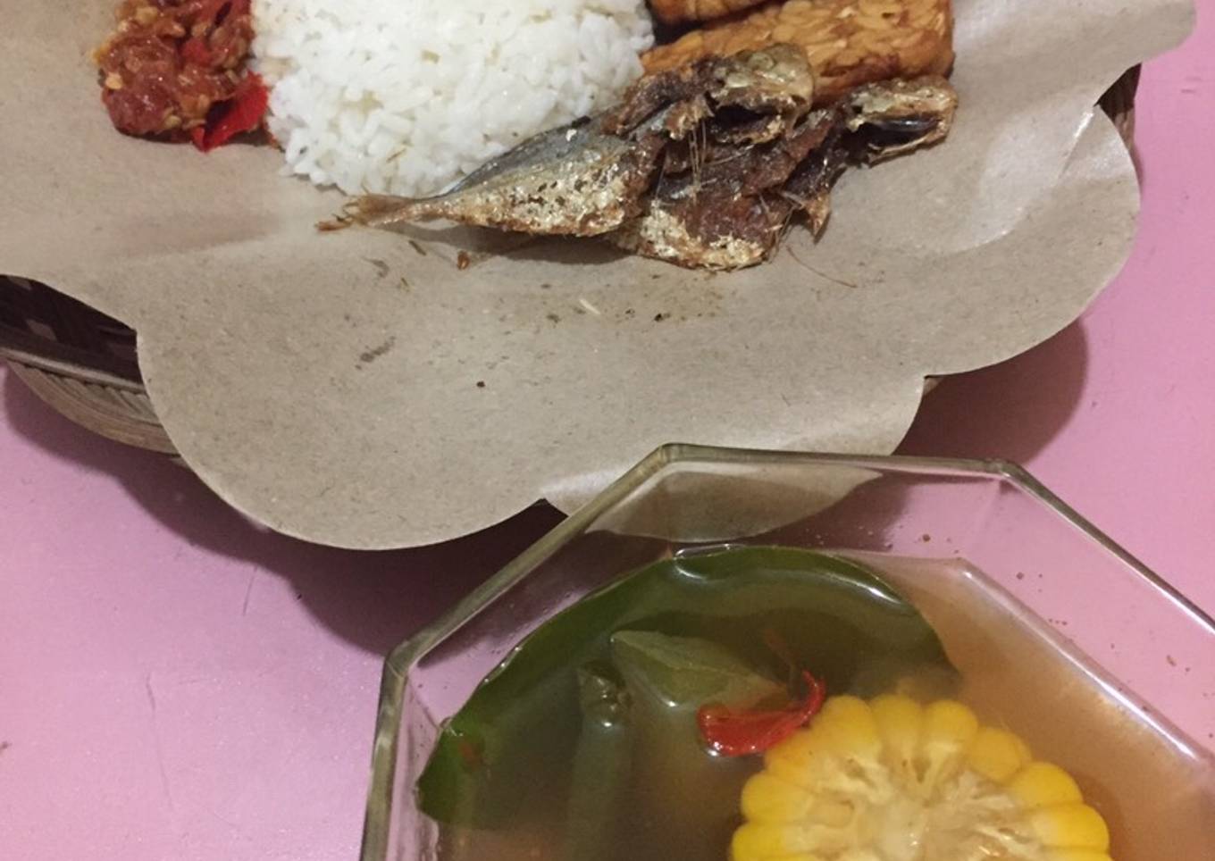 Sup sayur dengan asam jawa