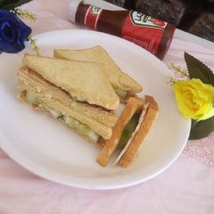A picture of Omelette Sandwich.