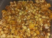 Una foto de galleta de granola y miel