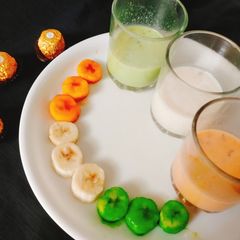 A picture of Tricolor banana shake.