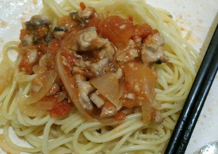 Cara membuat Spaghetti Tuna Saus Tomat Sederhana alias Sooo Simple Sederhana dan Mudah Dibuat