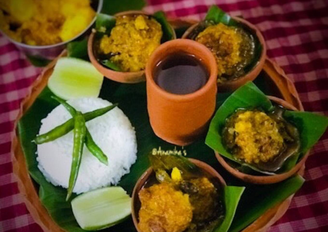 Bengali: Chingri Muithya or Prawns Croquettes Curry