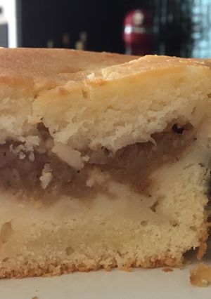 Una foto de Torta con puré de manzanas