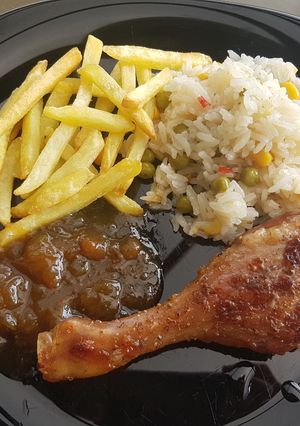 Tepsiben sült kacsa füge chutney-val és vegyes körettel recept fotója