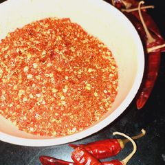 A picture of Homemade Chilli Flakes.