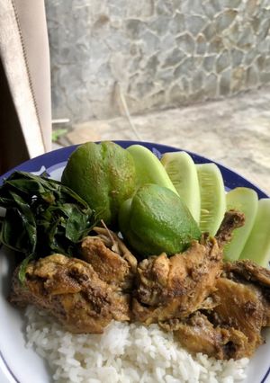 Foto resep Ayam Ungkep Bumbu Kuning