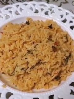 தக்காளி சாதம்(Thakkali satham recipe in tamil) செய்முறை முக்கிய புகைப்படம்