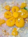 Orange glucose flower