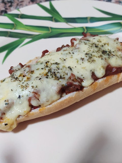 Una foto de Paninis barbacoa