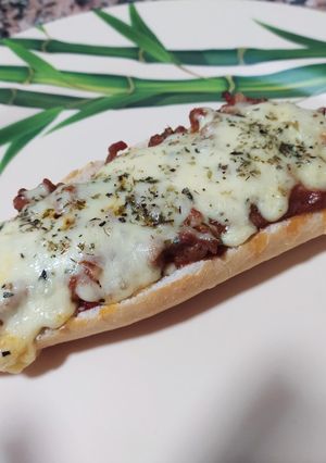 Una foto de Paninis barbacoa