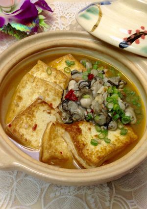 豆瓣醬蚵仔豆腐煲 的食譜成品照片