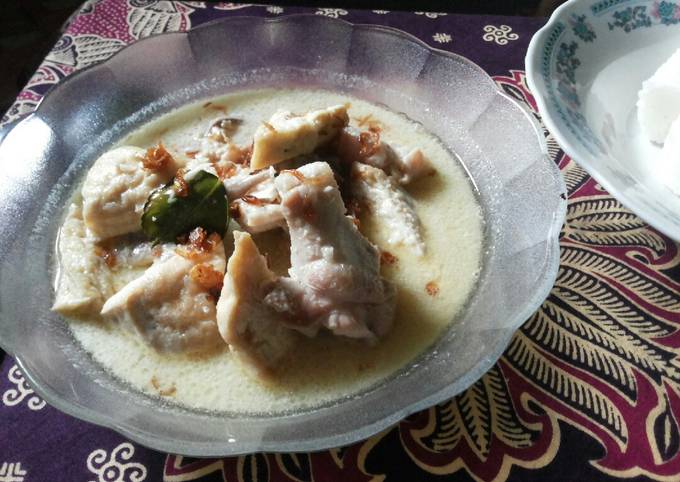 Opor ayam dan tahu sederhana