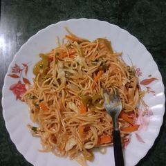 A picture of Veg Hakka noodles.