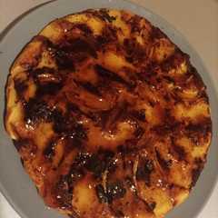 Una foto de Deliciosa tarta en la sartén con solo 1 manzana 🍏