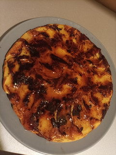 Una foto de Deliciosa tarta en la sartén con solo 1 manzana 🍏