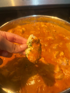 A picture of Butter chicken 🥘 🇮🇳.