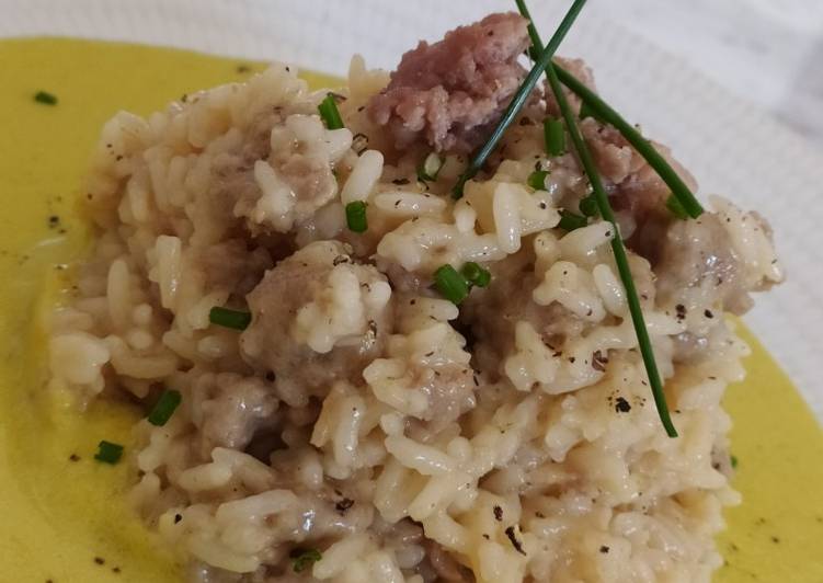 Recipe of Any-night-of-the-week Risotto con salsiccia su crema di peperoni