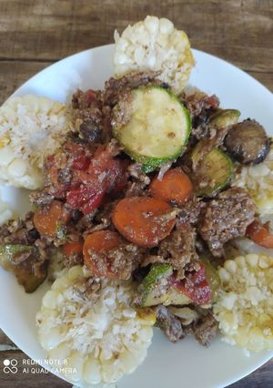 Una foto de Picadillo con amaranto