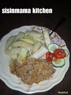 A picture of Fried yam with egg source.