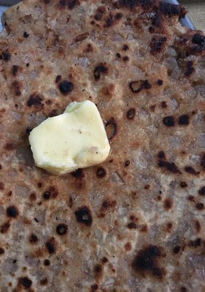 A picture of Pyaj ka prathan.