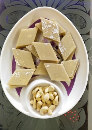 A picture of Kaju katli.