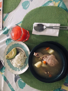 Una foto de Sopa de pollo