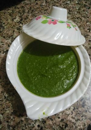 धनिया पुदीना चटनी (Dhaniya pudina chutney recipe in hindi) रेसिपी मुख्य फोटो
