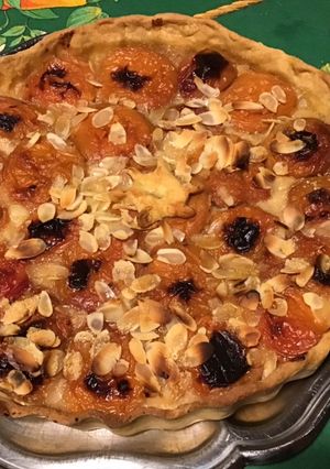 Une photo de Tarte abricots et amandes (pâte brisée aux épices de Noël)