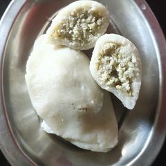 Urad Dal Steamed Kadabu A picture of Urad Dal Steamed Kadabu.