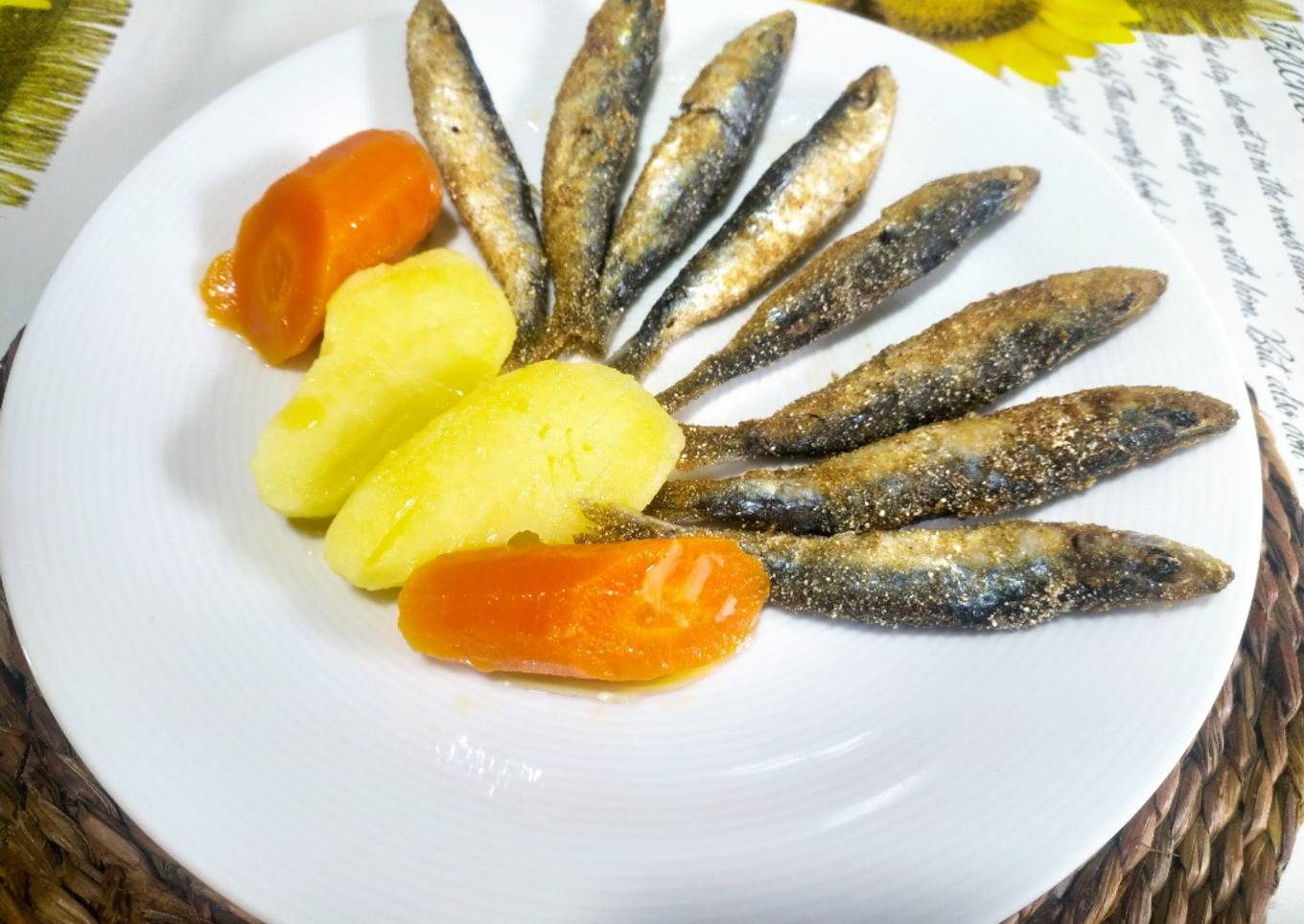 Xoubas (sardinillas) fritas en harina de maíz