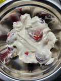 Postre Súper Fácil que nunca pasa de moda, frutillas con crema