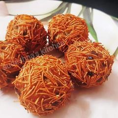 A picture of Sevai Cheese Balls.