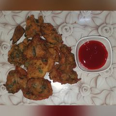 A picture of Methi bhajiya.