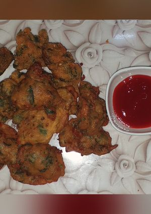 A picture of Methi bhajiya.