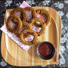 A picture of Semolina Garlic Rings.