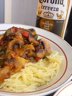 Una foto de Fideos con champiñones caramelizados