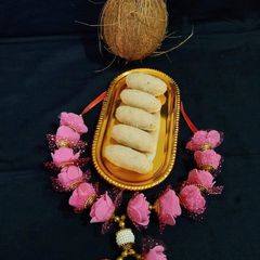 A picture of Coconut Rolls.