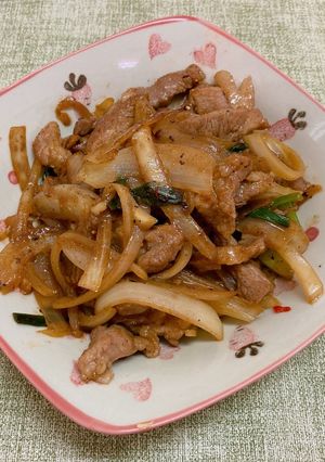 蔥爆豬肉絲 的食譜成品照片